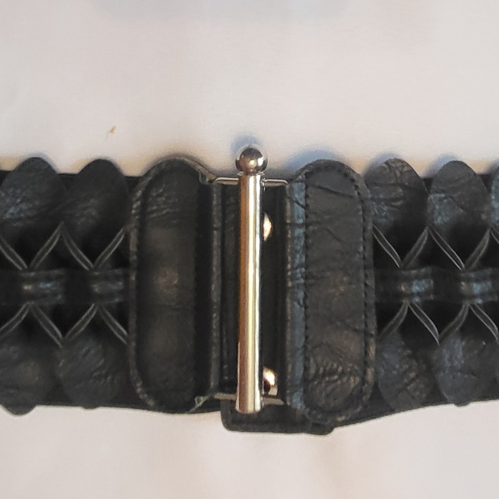 Chic Wide Black Elastic 3 inch Belt for Women *Size M/L* Beautiful Woven Pattern